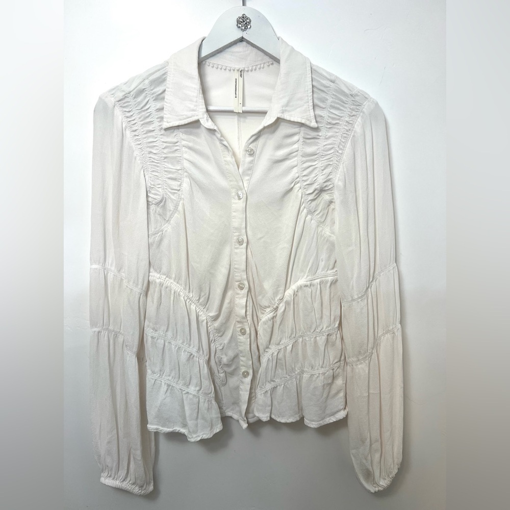 Anthropologie long sleeve shirred Cream Button-Down Shirt - Picture 4 of 8